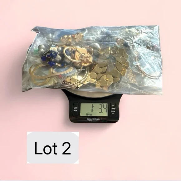 Jewelry Lot Over 1 lb Of Craft Jewelry Most Wearable Vintage -Modern Some Resell - Picture 11 of 11